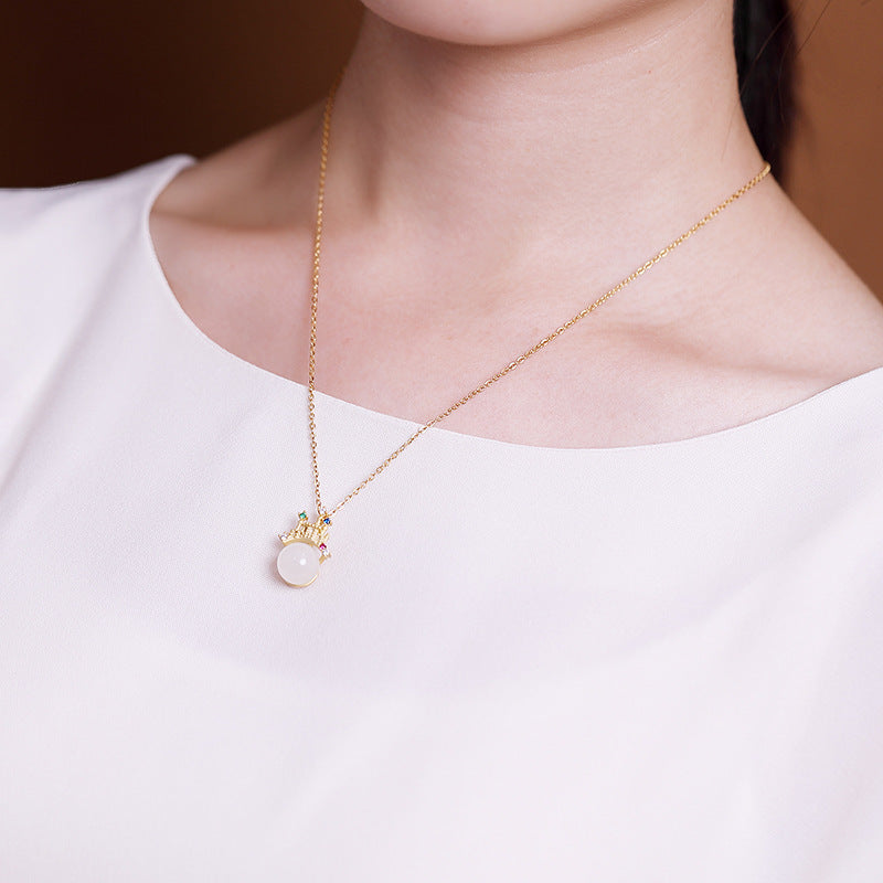 Beautiful Gold Necklace with Unique Style