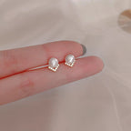 Beautiful Pearl Earring with Unique Style