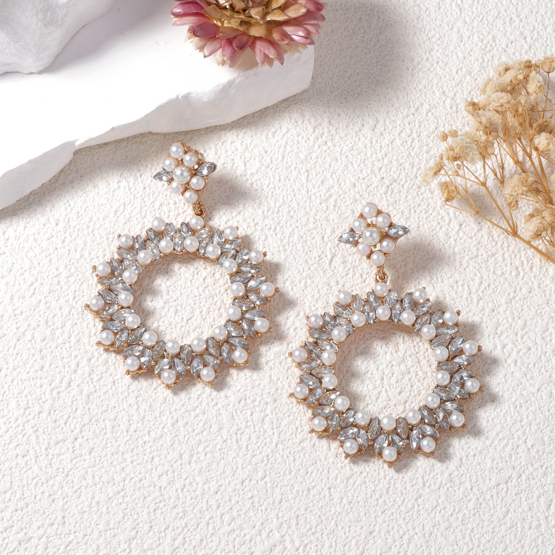 Beautiful Pearl Earring with Unique Style