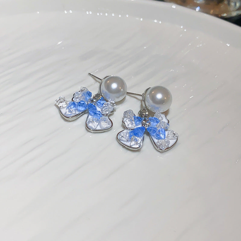 Beautiful Pearl Earring with Unique Style