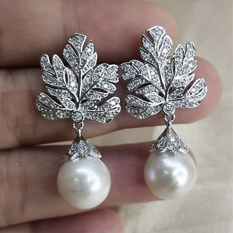Charming Pearl Earring for Any Occasion