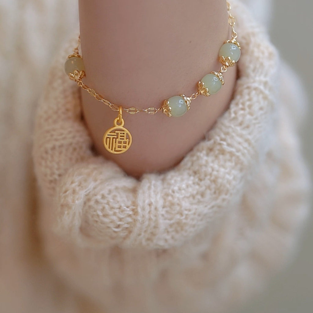 Charming Bracelet for Any Occasion