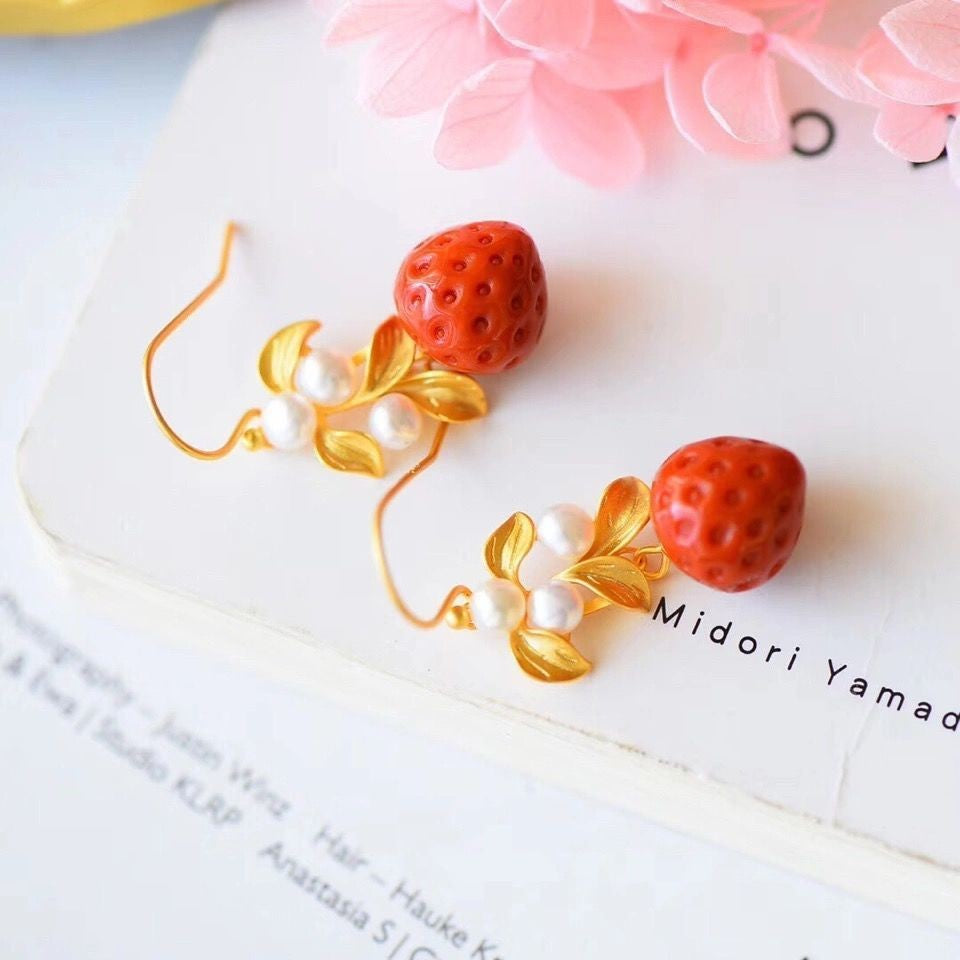 Vintage Handmade Gold Earring