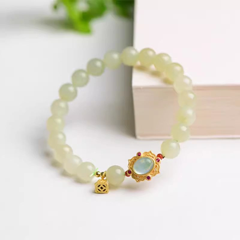 Beautiful Gold Bracelet with Unique Style