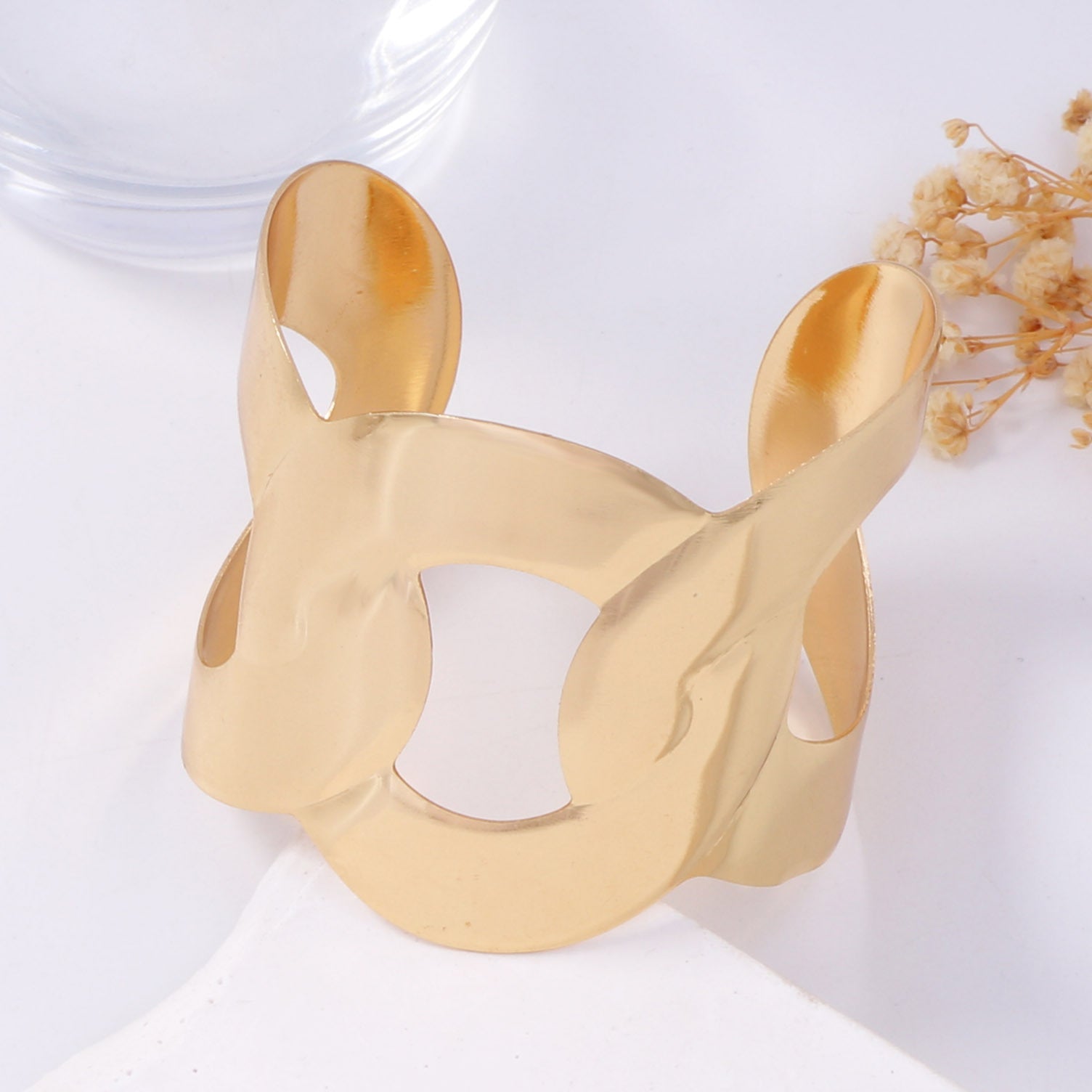 Beautiful Bracelet with Unique Style