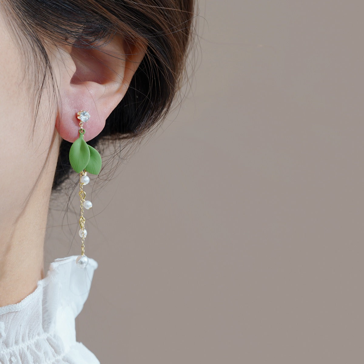 Beautiful Pearl Earring with Unique Style