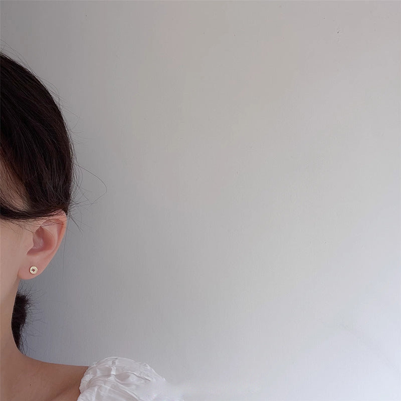 Vintage Handmade Gold Earring