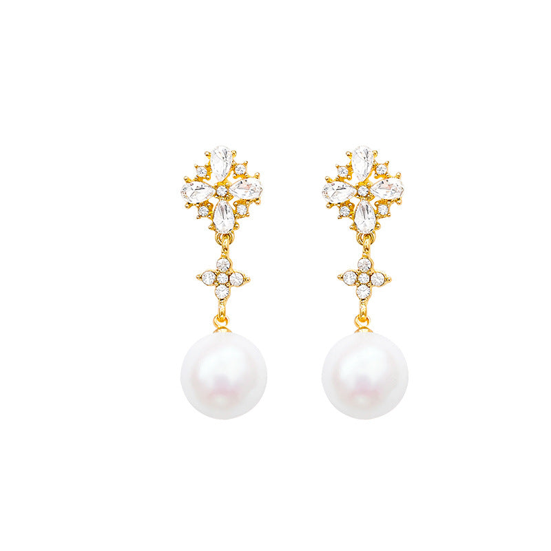 Beautiful Pearl Earring with Unique Style