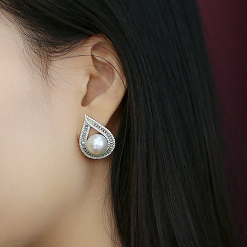 Delicate Artisan Pearl Earring