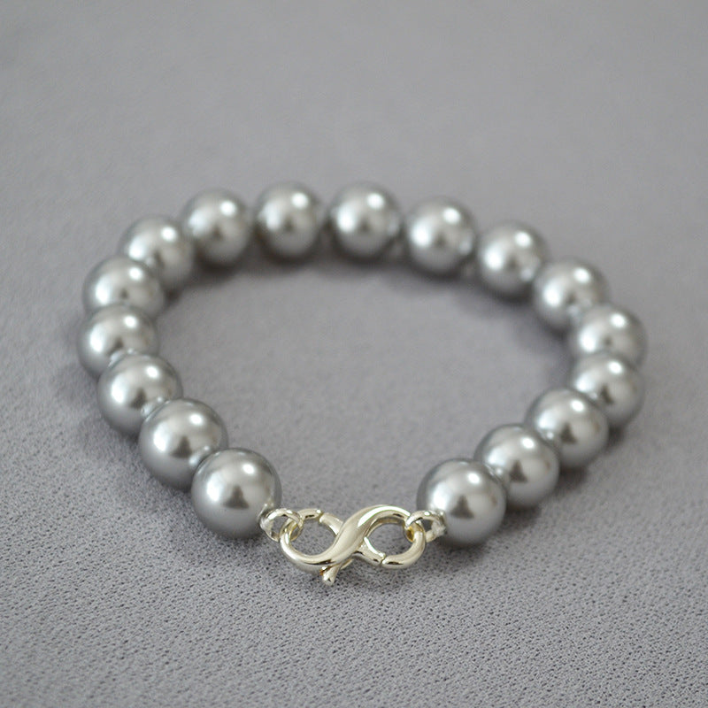 Beautiful Pearl Necklace with Unique Style