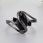 Classic Gold Ring with Timeless Appeal