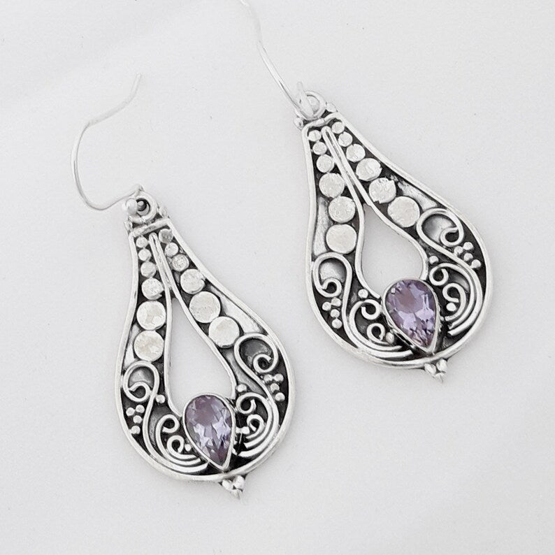 Charming Silver Earring for Any Occasion