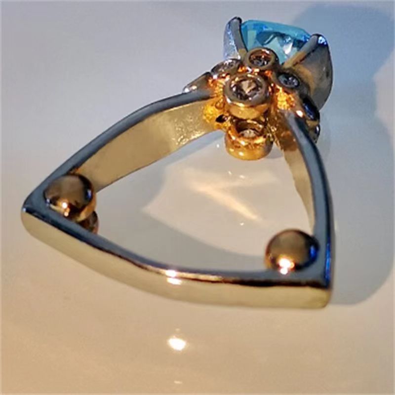 Beautiful Gold Ring with Unique Style