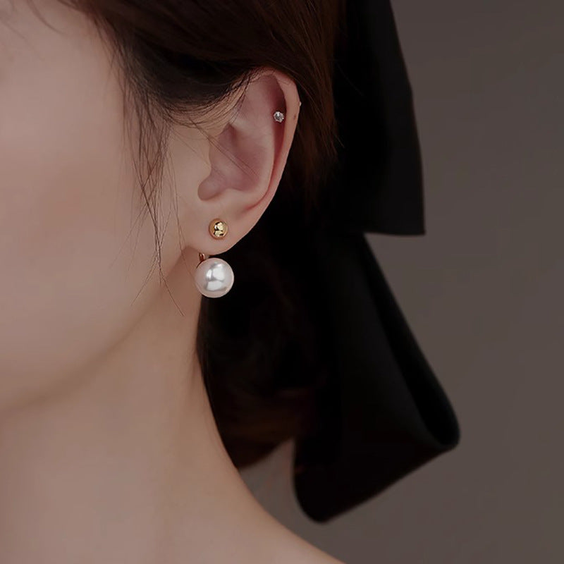 Beautiful Pearl Earring with Unique Style