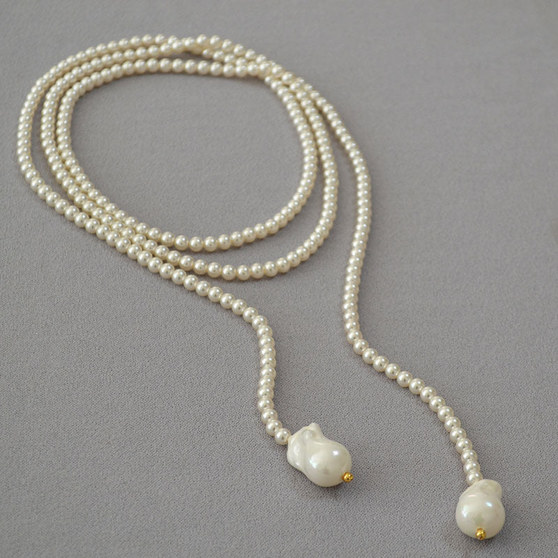 Beautiful Pearl Necklace with Unique Style