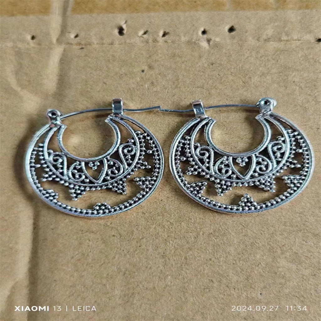 Classic Earring with Timeless Appeal