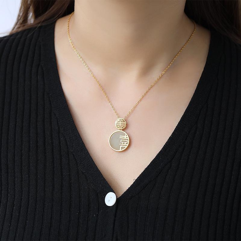 Stunning Silver Necklace for Daily Wear