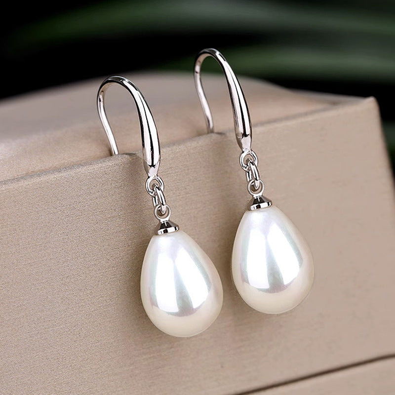 Charming Pearl Earring for Any Occasion