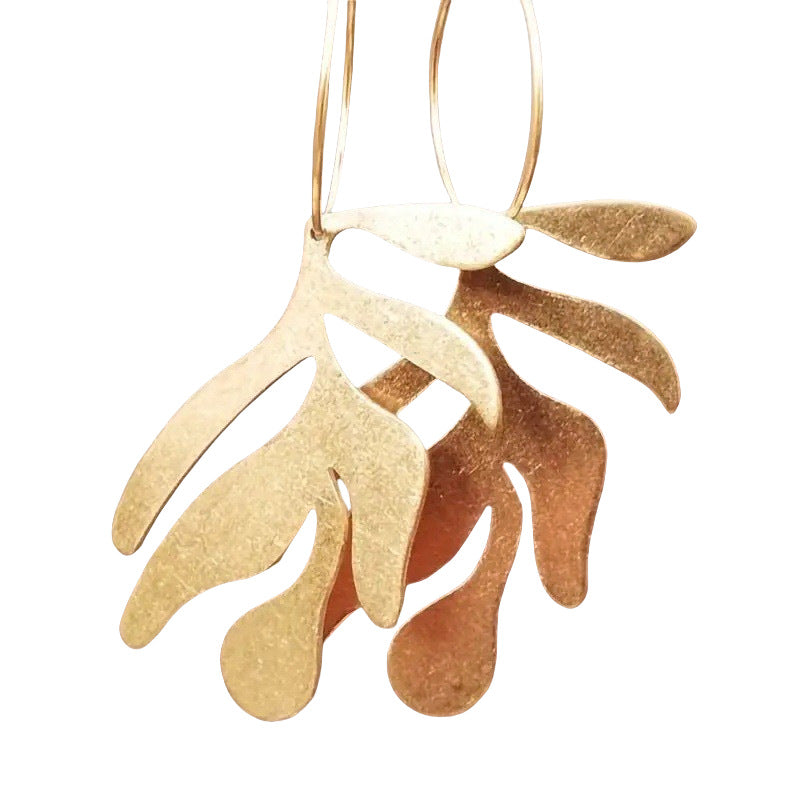 Elegant Gold Earring for Every Occasion