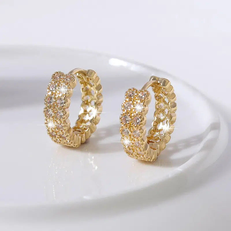 Elegant Gold Earring for Every Occasion