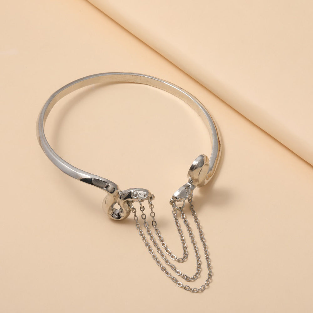 Beautiful Bracelet with Unique Style