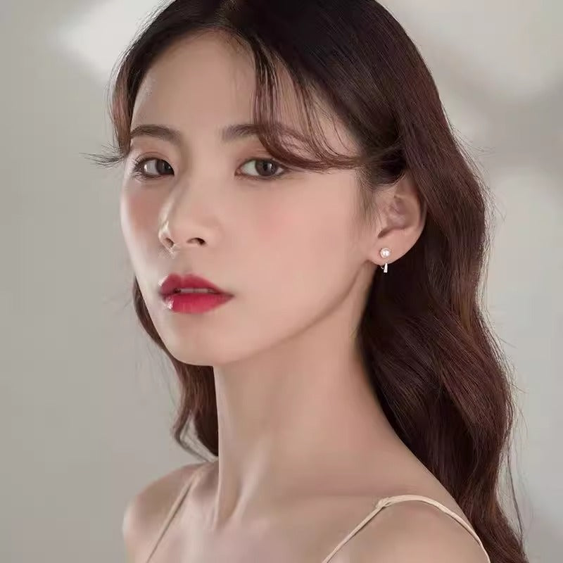 Beautiful Pearl Earring with Unique Style