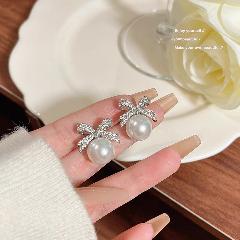 Charming Pearl Earring for Any Occasion