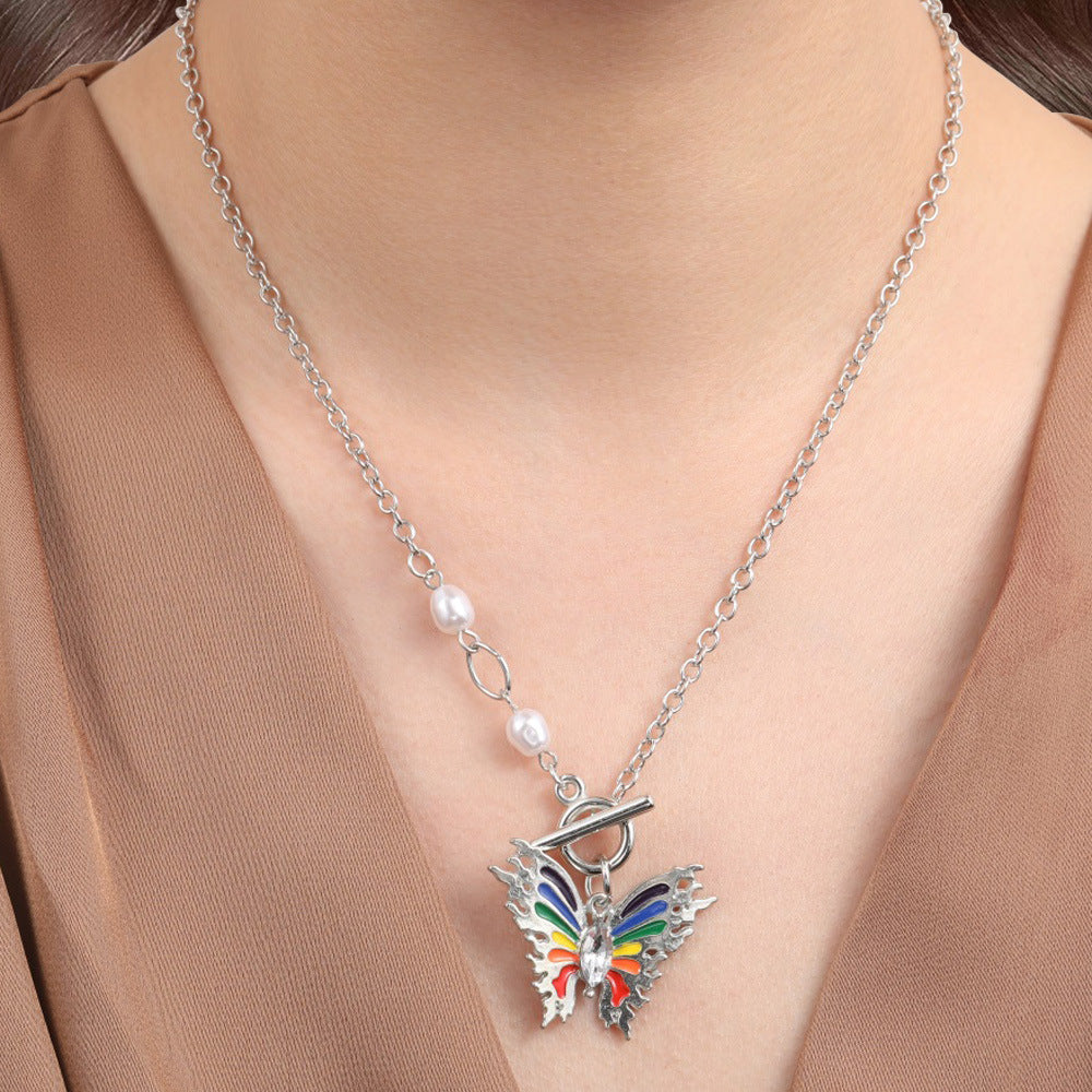 Beautiful Pearl Necklace with Unique Style