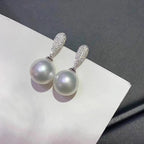 Beautiful Pearl Earring with Unique Style