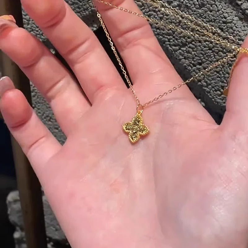 Beautiful Gold Necklace with Unique Style