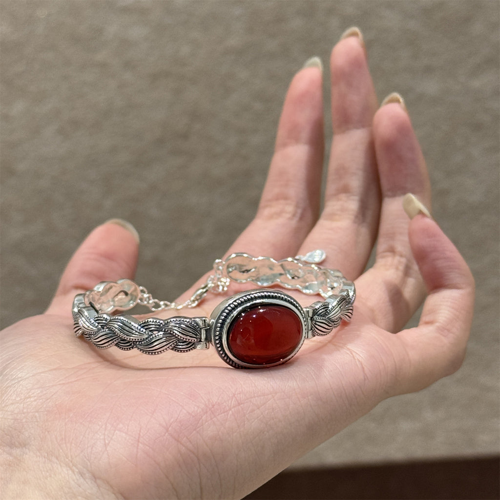 Beautiful Silver Bracelet with Unique Style