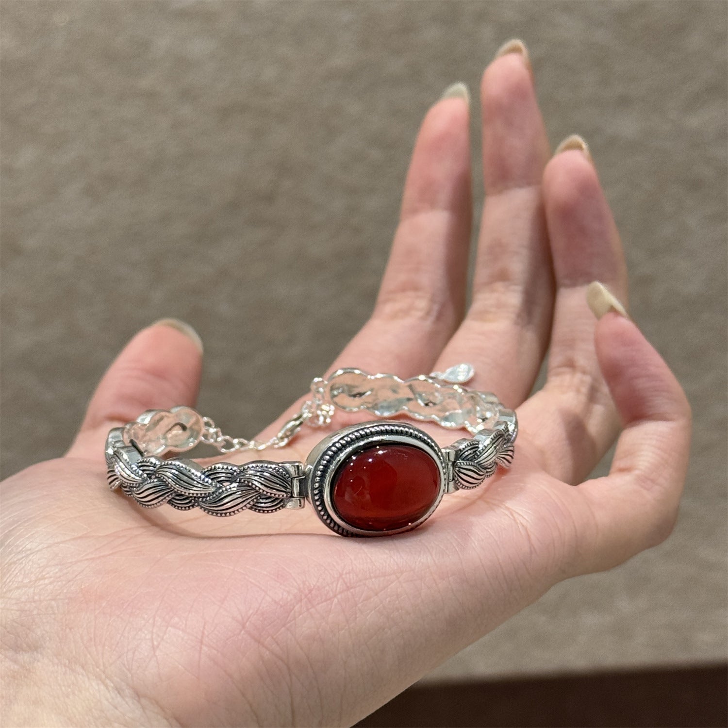 Beautiful Silver Bracelet with Unique Style