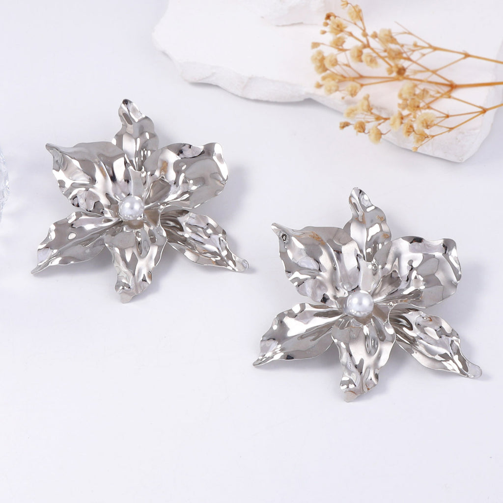 Charming Pearl Earring for Any Occasion