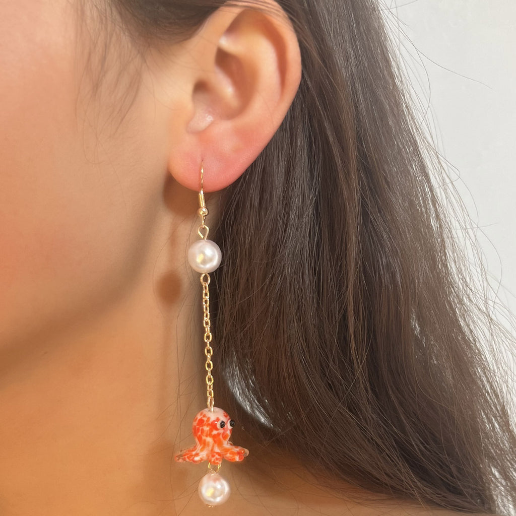 Beautiful Pearl Earring with Unique Style