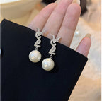 Beautiful Pearl Earring with Unique Style
