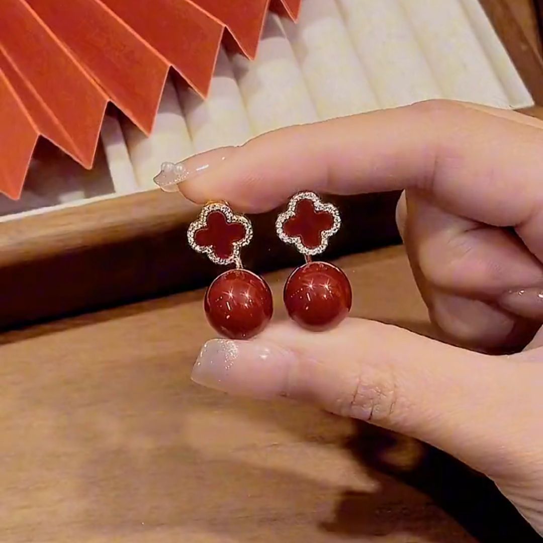 Beautiful Pearl Earring with Unique Style