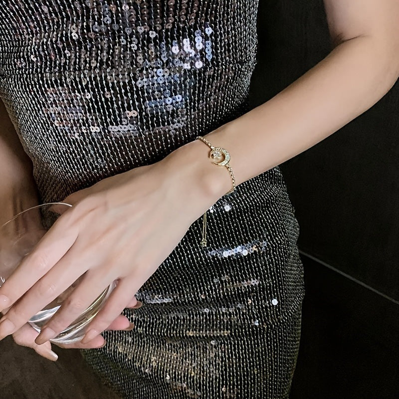 A Romantic Bracelet for Special Moments