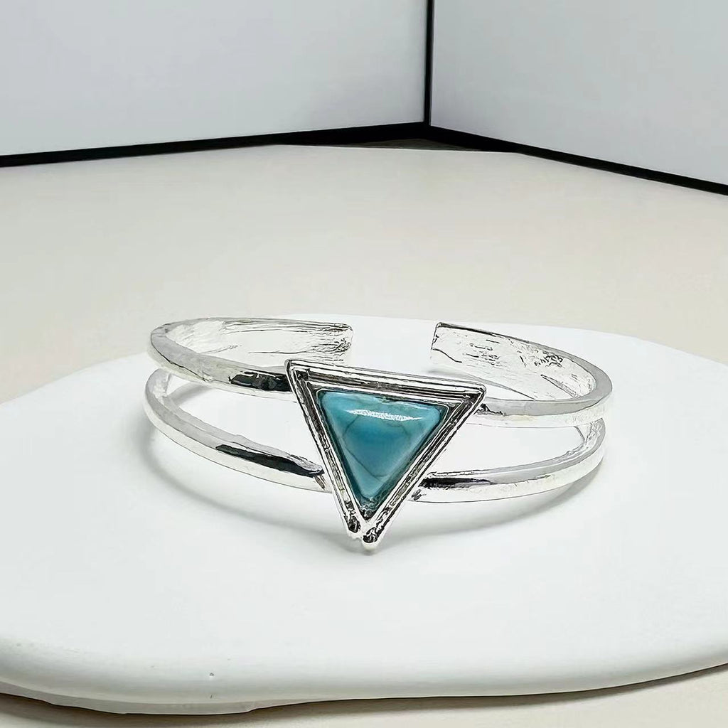 Charming Bracelet for Any Occasion