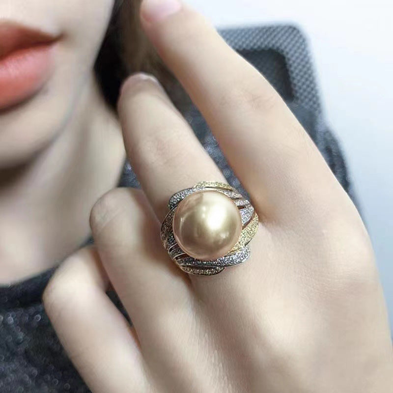 Beautiful Pearl Ring with Unique Style