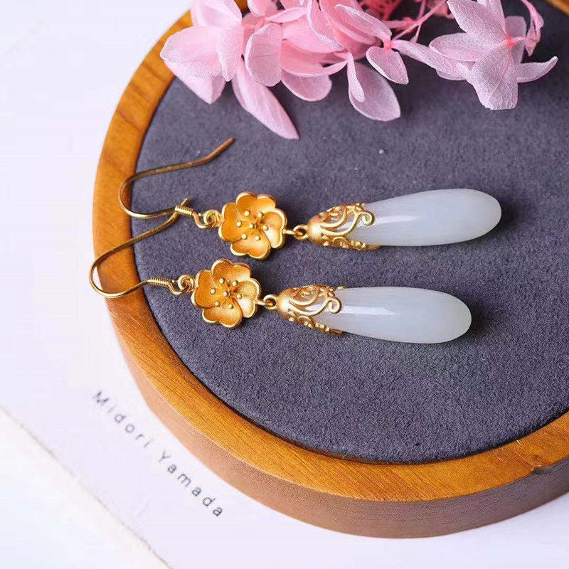 Vintage Handmade Gold Earring