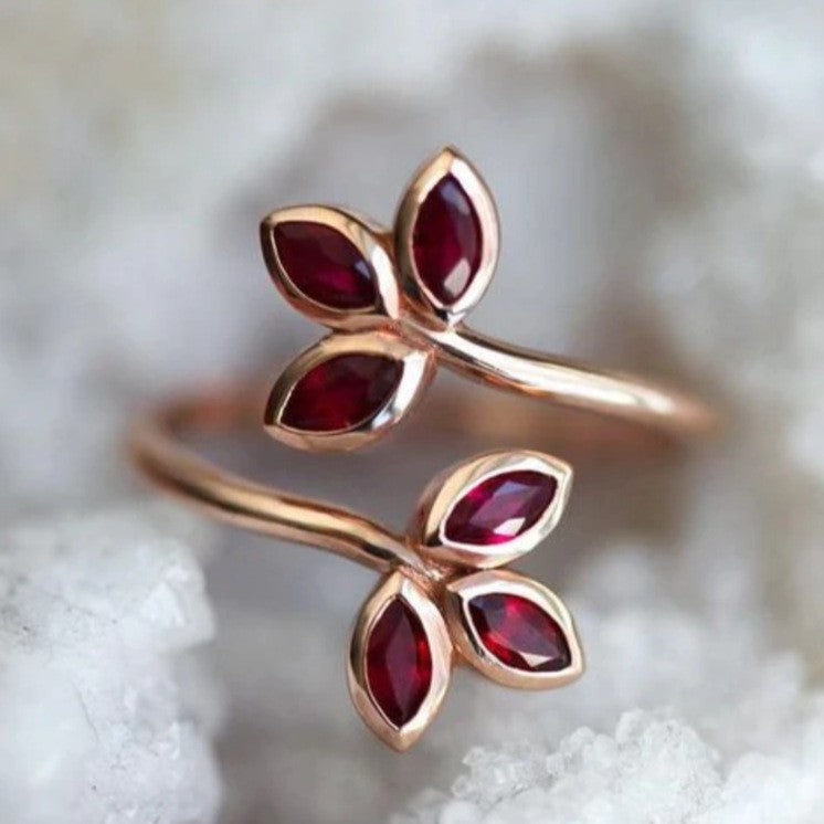 Beautiful Gold Bracelet with Unique Style