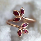 Beautiful Gold Bracelet with Unique Style