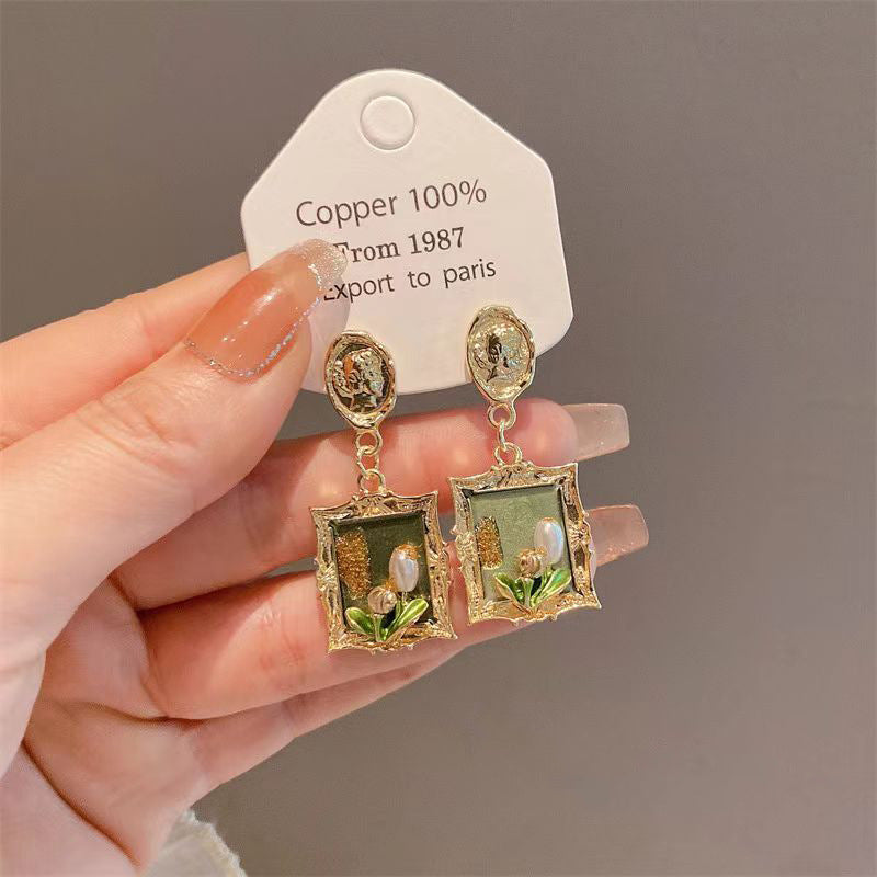 Charming Pearl Earring for Any Occasion