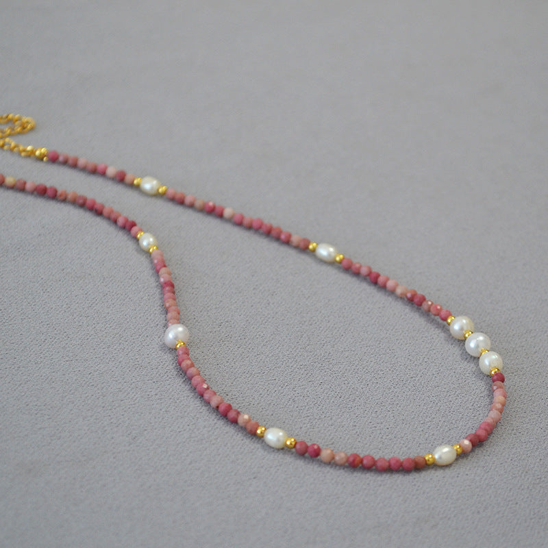 Beautiful Pearl Necklace with Unique Style