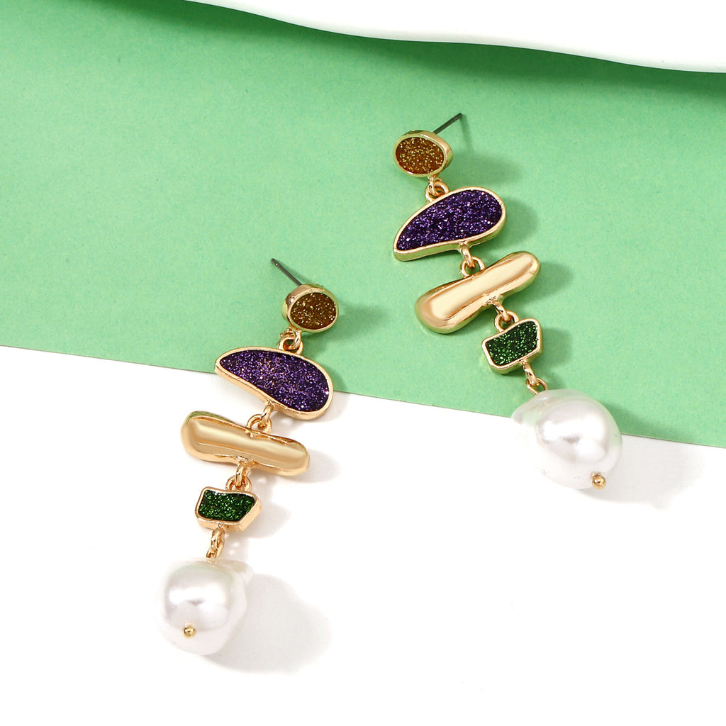 Beautiful Pearl Earring with Unique Style