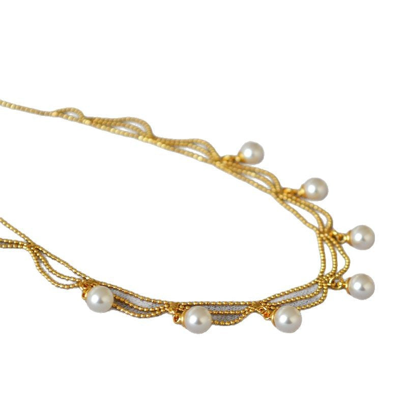 Beautiful Pearl Necklace with Unique Style