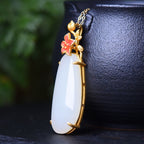 Beautiful Gold Necklace with Unique Style