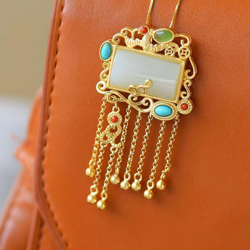 Stunning Silver Necklace for Daily Wear