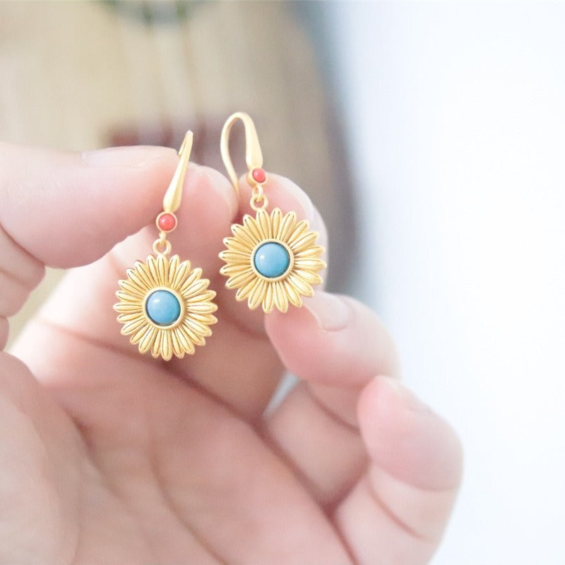Vintage Handmade Gold Earring