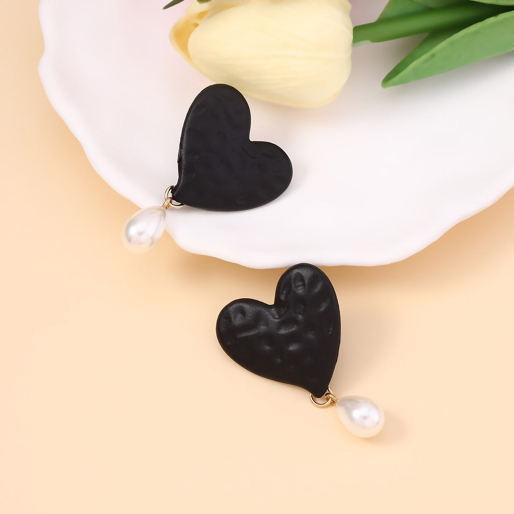 Charming Pearl Earring for Any Occasion